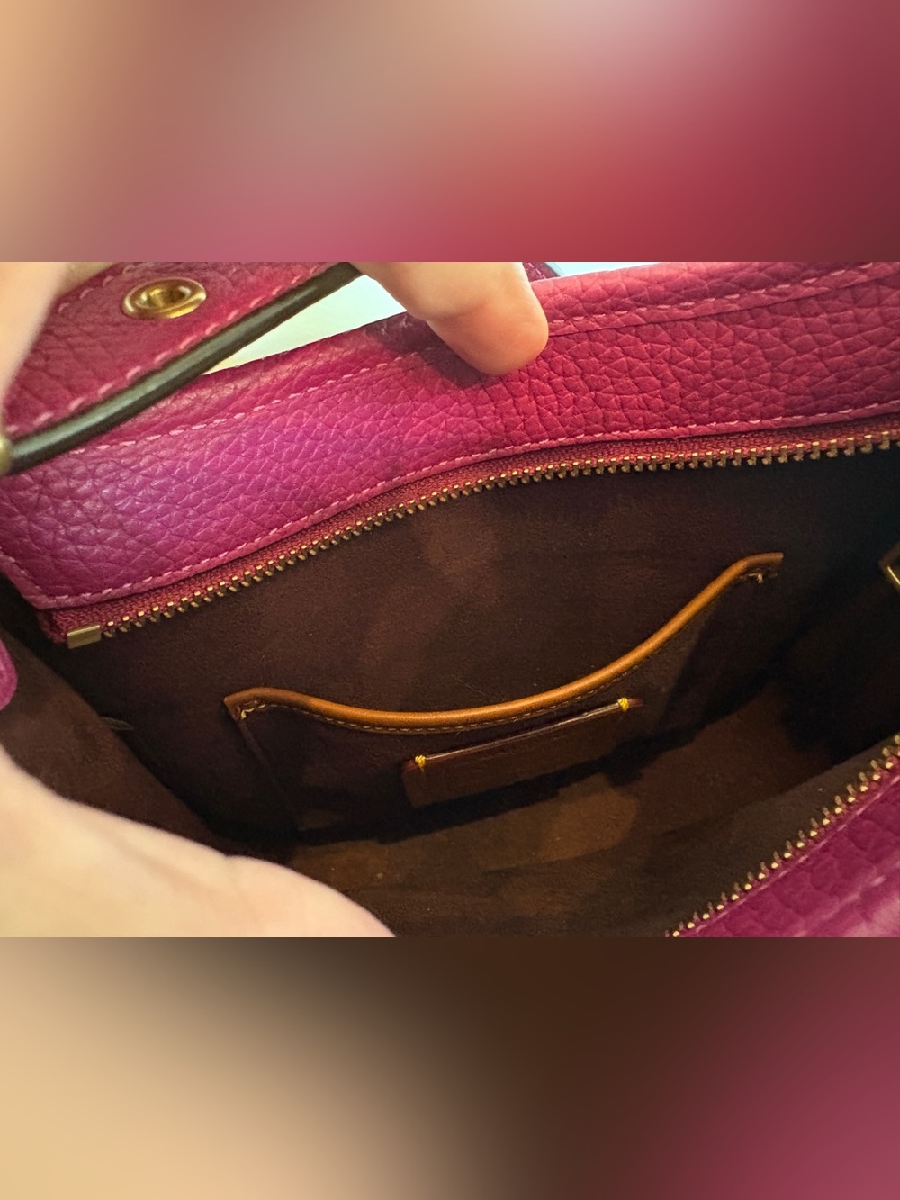 EUC Coach Emery Crossbody in pebbled leather - Picture 6 of 13